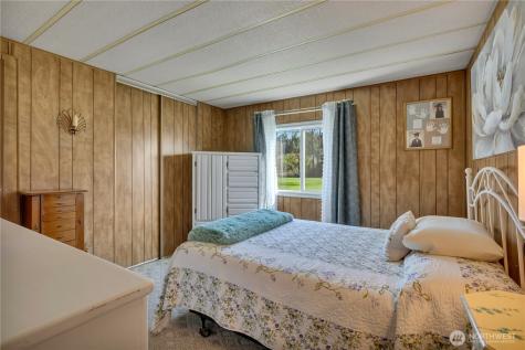 5703 113th Avenue E Puyallup WA 98372