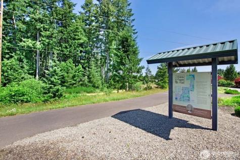 8633 Bainbridge Loop NE Lacey WA 98516