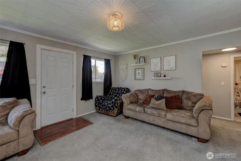 646 N Gale Place East Wenatchee WA 98802