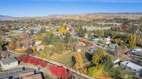 646 N Gale Place East Wenatchee WA 98802