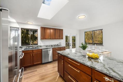 6504 137th Drive NE Lake Stevens WA 98258