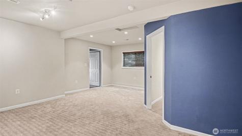 6201 Island Crest Way Mercer Island WA 98040