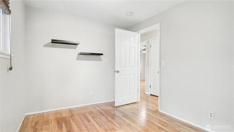 6201 Island Crest Way Mercer Island WA 98040