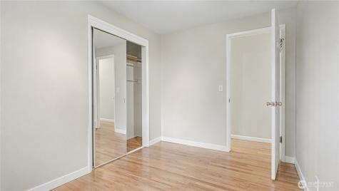 6201 Island Crest Way Mercer Island WA 98040