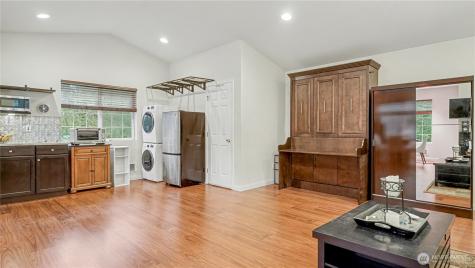 6201 Island Crest Way Mercer Island WA 98040