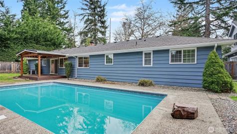 6201 Island Crest Way Mercer Island WA 98040