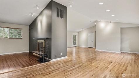6201 Island Crest Way Mercer Island WA 98040