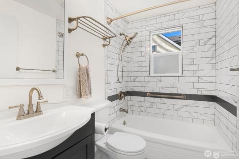12438 9th Avenue S Seattle WA 98168