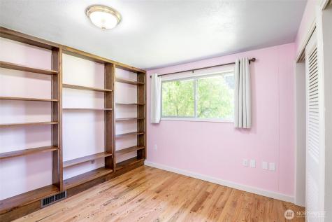 8906 35th Street W University Place WA 98466