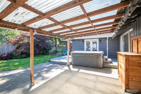 8906 35th Street W University Place WA 98466