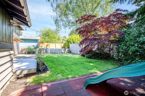 8906 35th Street W University Place WA 98466