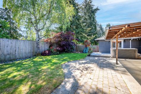 8906 35th Street W University Place WA 98466