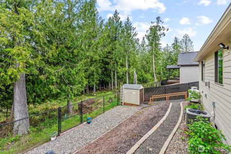 136 Zephyr Drive Silverlake WA 98645