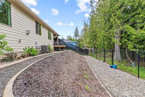 136 Zephyr Drive Silverlake WA 98645