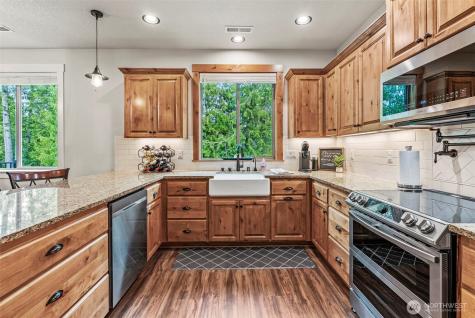 136 Zephyr Drive Silverlake WA 98645