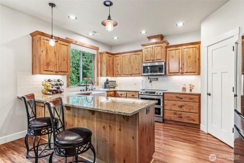 136 Zephyr Drive Silverlake WA 98645