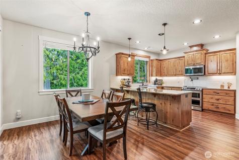 136 Zephyr Drive Silverlake WA 98645