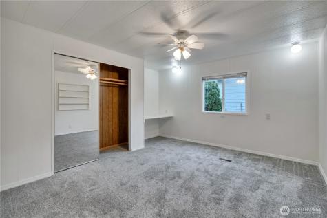 21809 107th Place SE Kent WA 98031