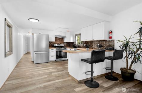 14322 Admiralty Way Lynnwood WA 98087