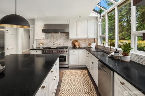 21533 NE 143rd Place Woodinville WA 98077