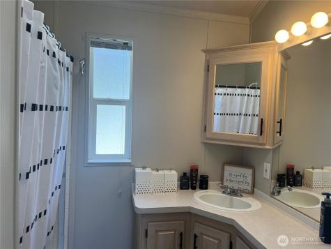 8818 Crescent Bar Road NW Quincy WA 98848