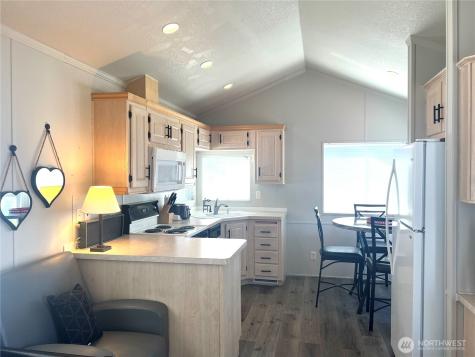 8818 Crescent Bar Road NW Quincy WA 98848