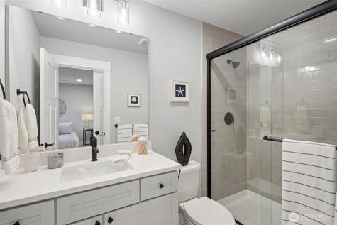 17 160th Place SE Bothell WA 98012