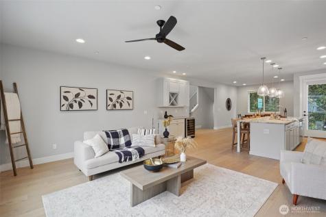 17 160th Place SE Bothell WA 98012