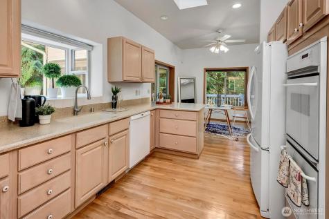 870 238th Avenue NE Sammamish WA 98074