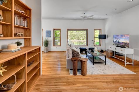 870 238th Avenue NE Sammamish WA 98074