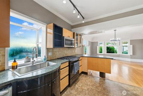 3231 Grand Avenue Everett WA 98201