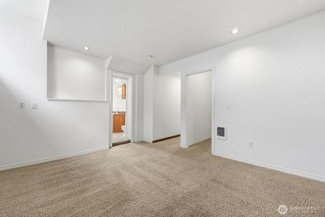 3231 Grand Avenue Everett WA 98201