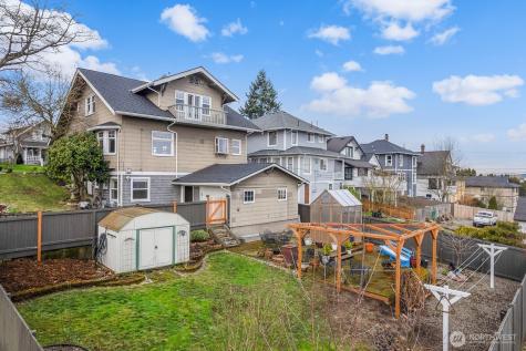 3231 Grand Avenue Everett WA 98201