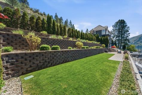 96 Clearwater Lane Manson WA 98831