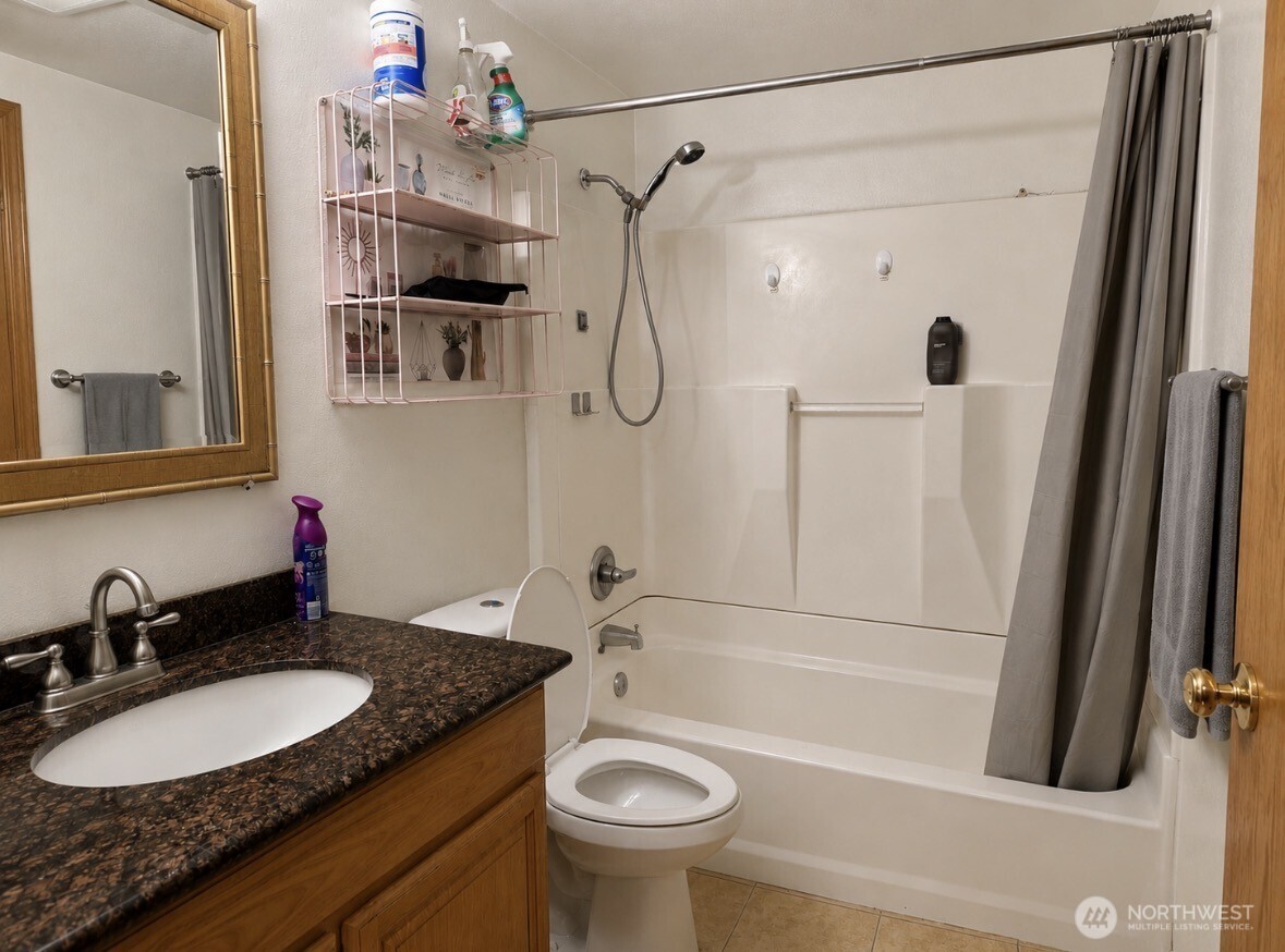 15035 29th Avenue S Seatac WA 98188