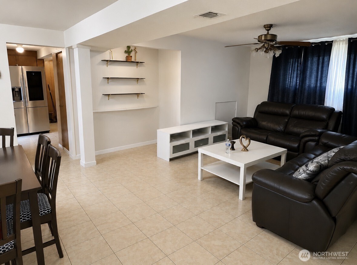 15035 29th Avenue S Seatac WA 98188