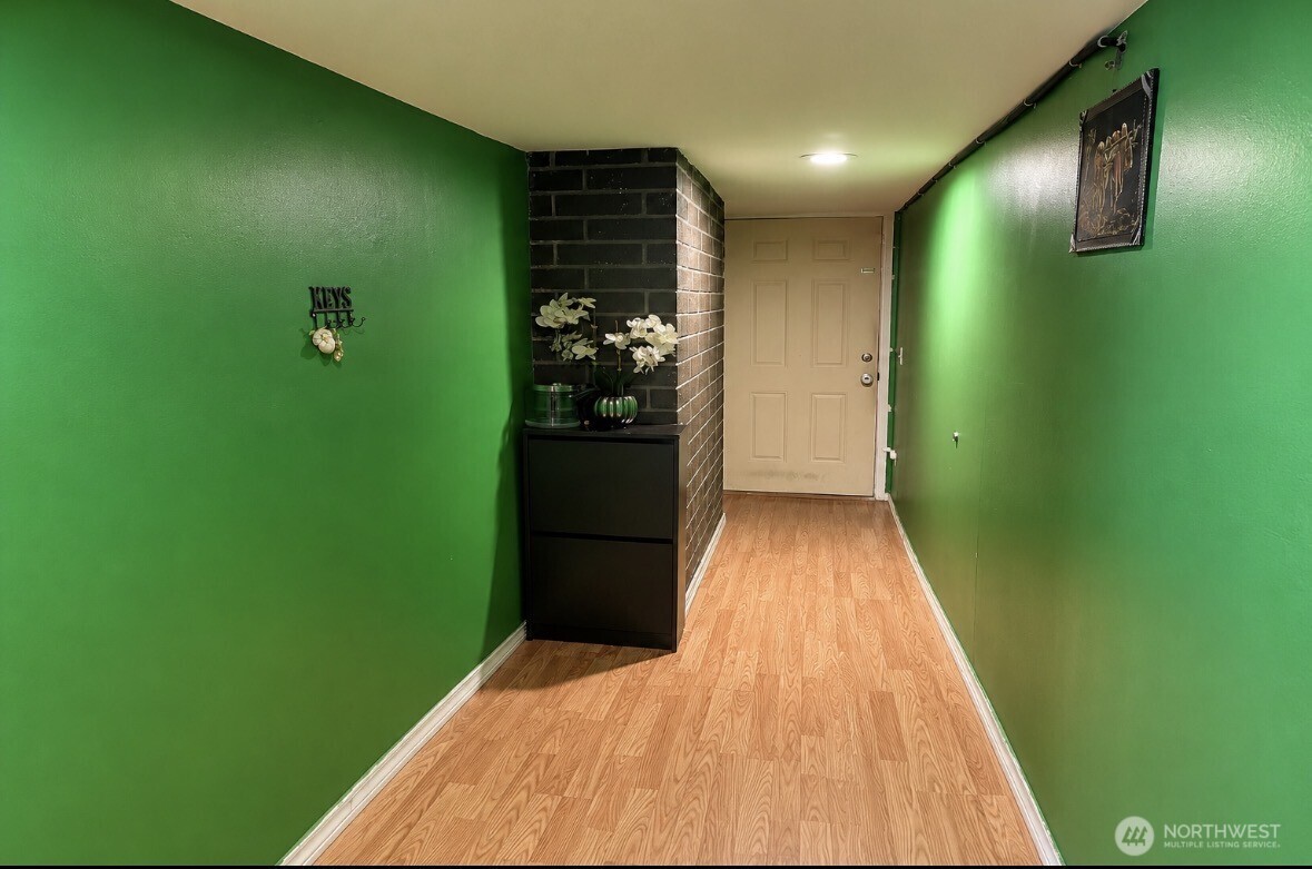 15035 29th Avenue S Seatac WA 98188