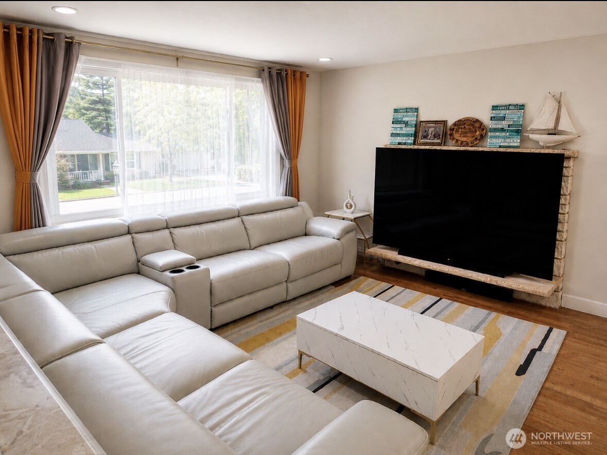 15035 29th Avenue S Seatac WA 98188
