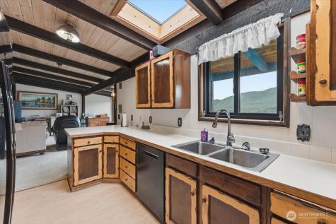 820 W Golf Course Drive Chelan WA 98816