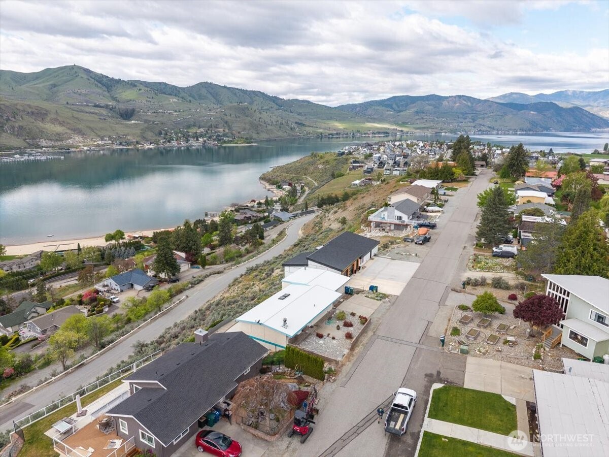 820 W Golf Course Drive Chelan WA 98816