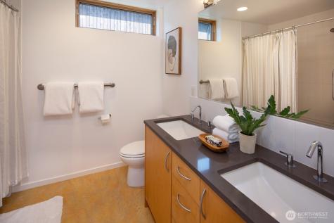 449 Sprout Path NW Bainbridge Island WA 98110