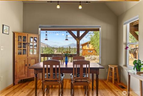 13 Serviceberry Road Winthrop WA 98862