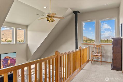 13 Serviceberry Road Winthrop WA 98862