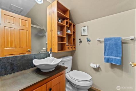 13 Serviceberry Road Winthrop WA 98862