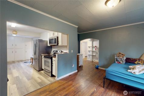 1516 Riddell Street Raymond WA 98577