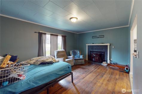1516 Riddell Street Raymond WA 98577