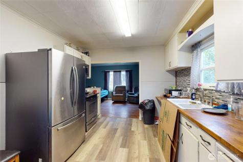 1516 Riddell Street Raymond WA 98577