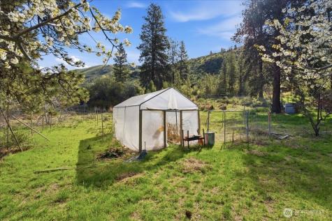 5 Mountain Spring Road Orondo WA 98843