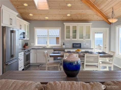 26 H South Beach Drive Hat Island WA 98206