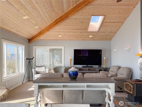 26 H South Beach Drive Hat Island WA 98206